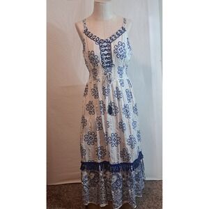 Me 2 Magic Anthropologie  Womens Maxi Dress New Size 2X floral White/Blue‎